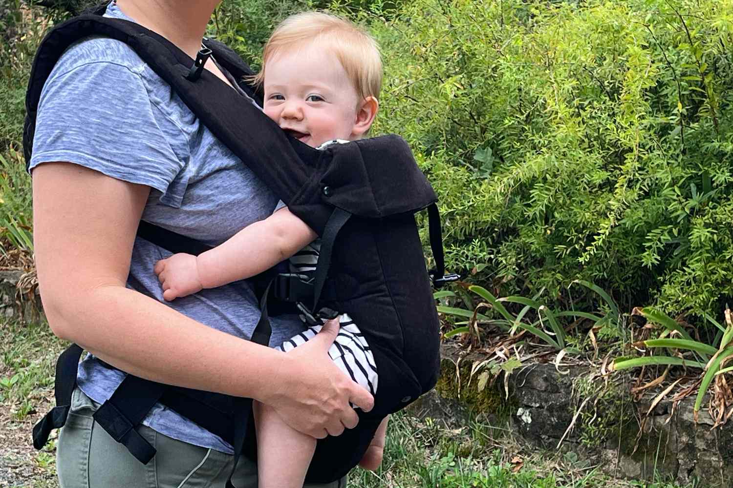 How to Choose an Infant Carrier That Actually Fits Your Daily Life